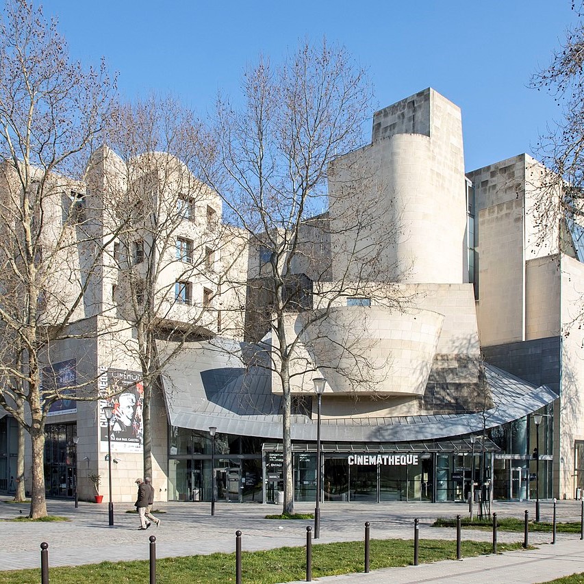 La bibliothèque de la Cinémathèque : action !