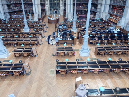 Préparation de la salle Labrouste pour le retour du public. Cliché INHA